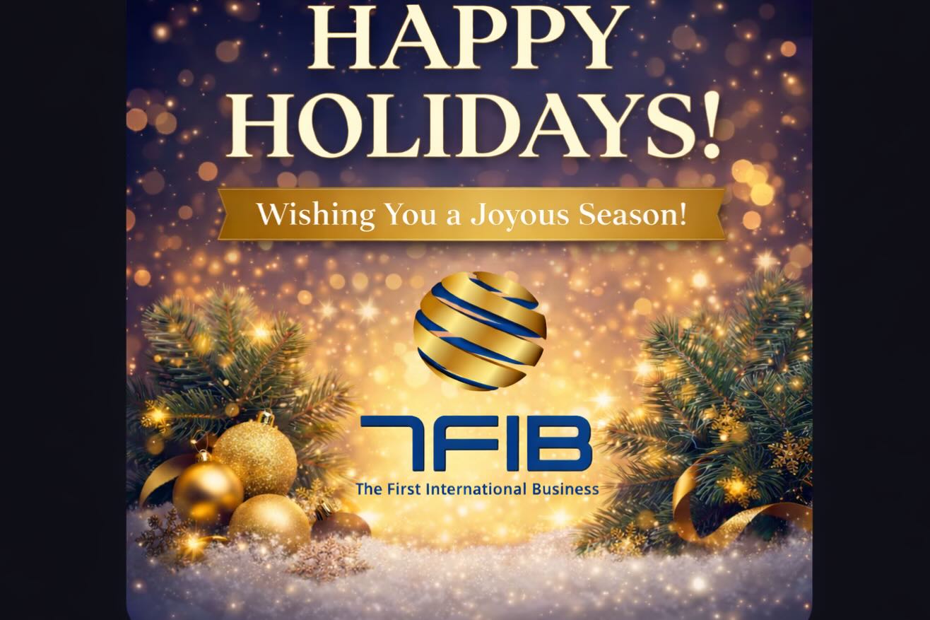 Happy Holidays! 🎅 who already started holidays ?  #dubai 
#holiday #business #family christmas